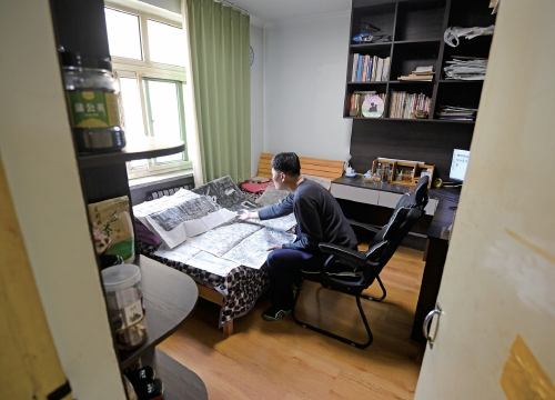 济南“民间考古人”黄鹏：矢志20载，寻碑6000方