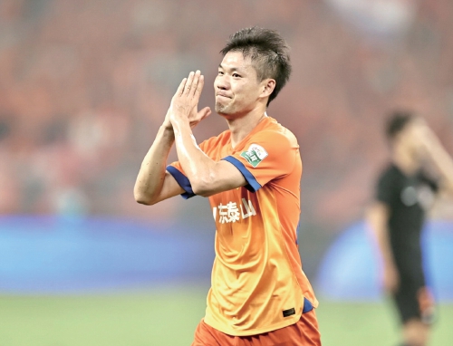 克雷桑、马德鲁加建功，泰山队客场2比1小胜亚泰