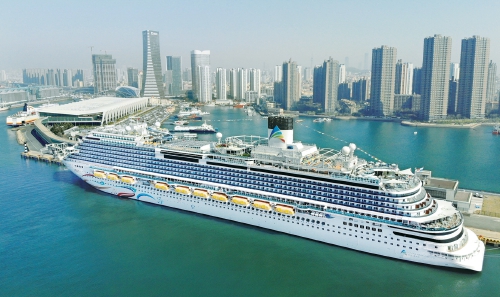 国产大型邮轮爱达·魔都号开启青岛航次