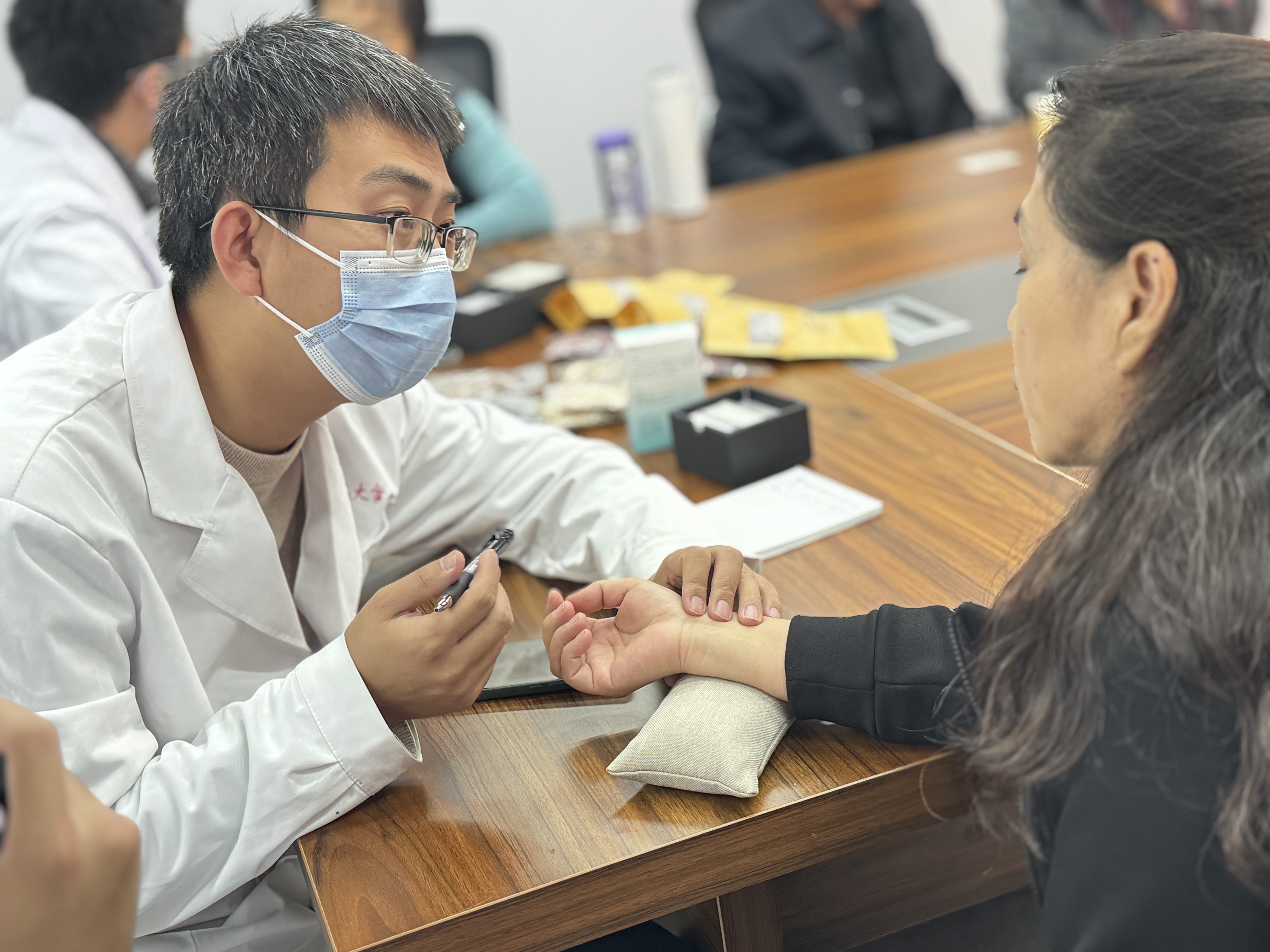 融媒·画像丨初心如灯——单大夫的“义诊马拉松” 