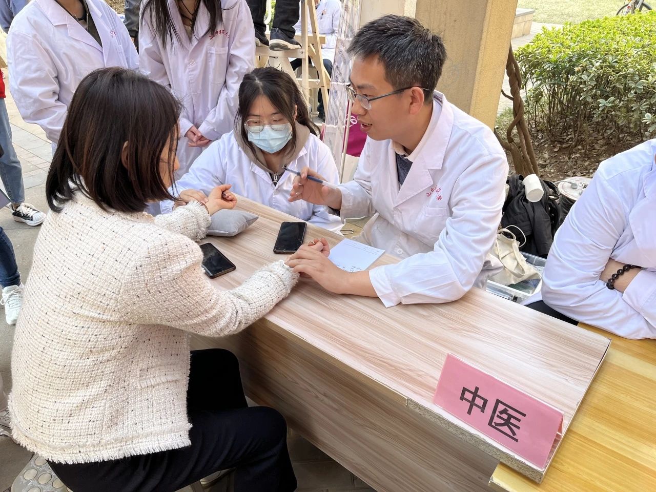 融媒·画像丨初心如灯——单大夫的“义诊马拉松” 