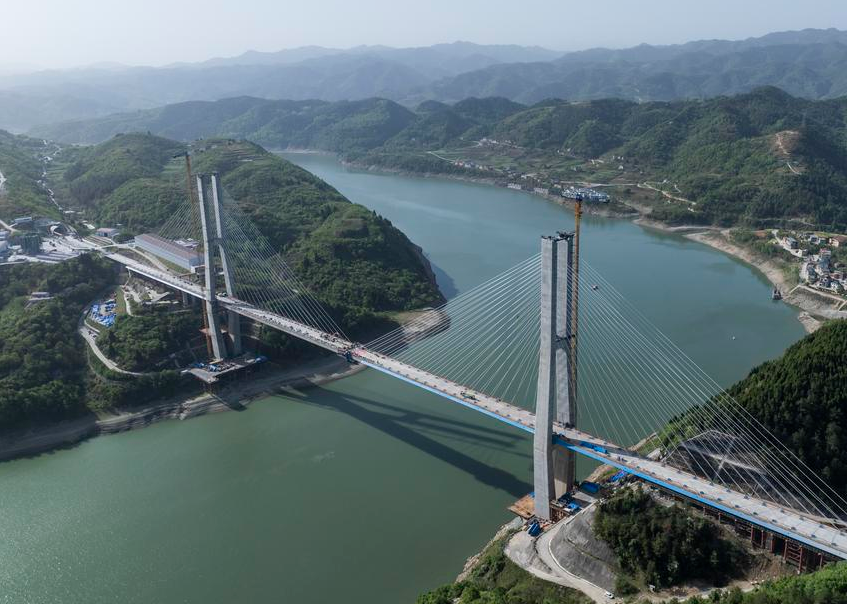 中 후베이, 하늘에서 내려다 본 한장 특대교