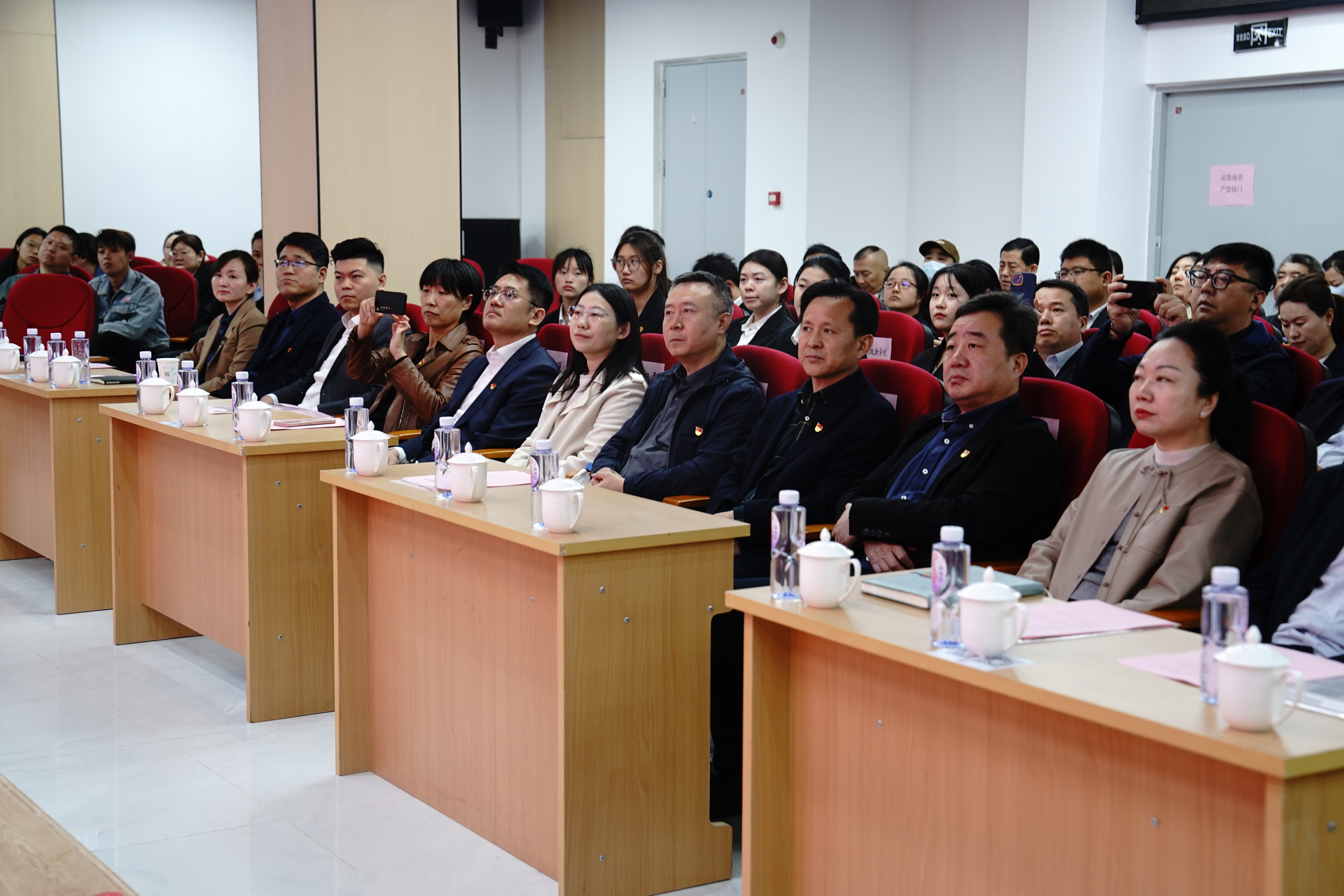 深化校地合作 共筑非遗传承 ——济南传媒学校携手南辛庄街道开启人才培养新篇章