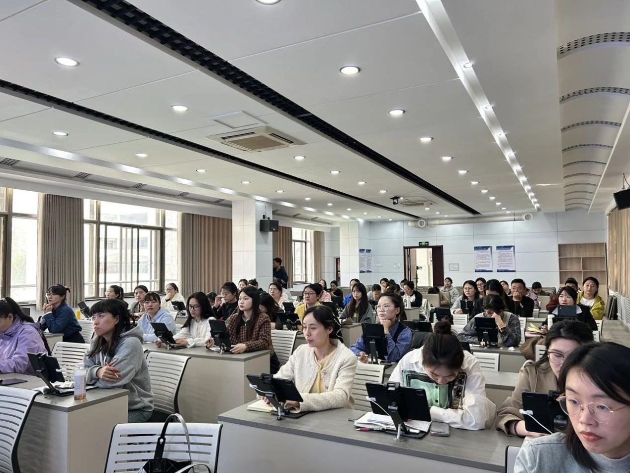 AI赋能学校宣传，科技助力高效提升——市中教育第三协作组AI赋能教育宣传分享会