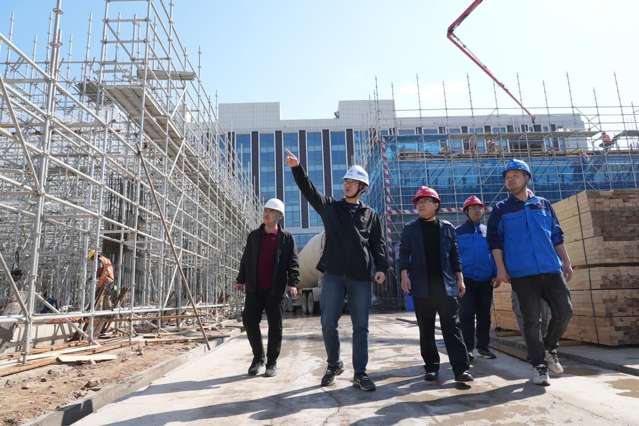 融媒·见证丨寸土寸金的城市里，怎样给优势企业腾出落脚之“地”？一块“低效用地”的前世今生