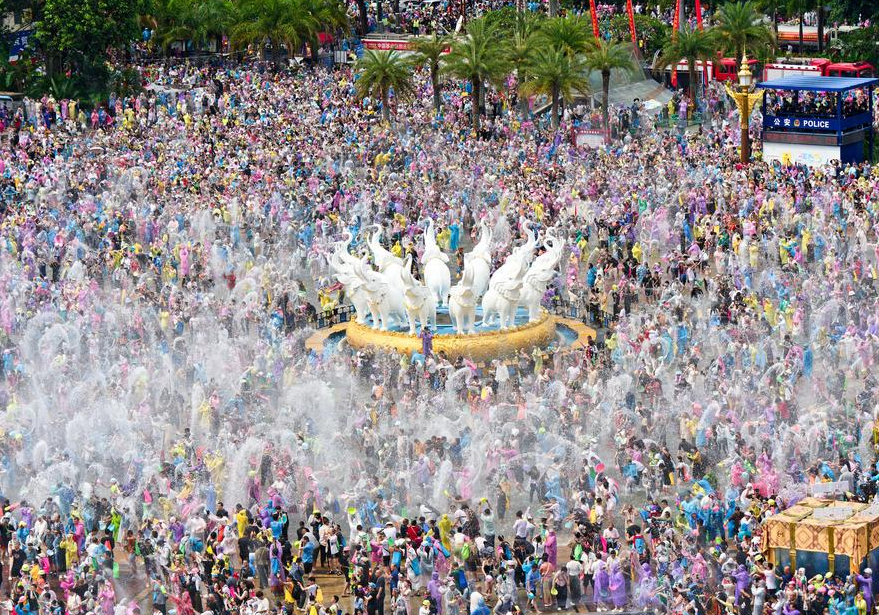 보기만 해도 시원해지는 中 윈난의 발수절