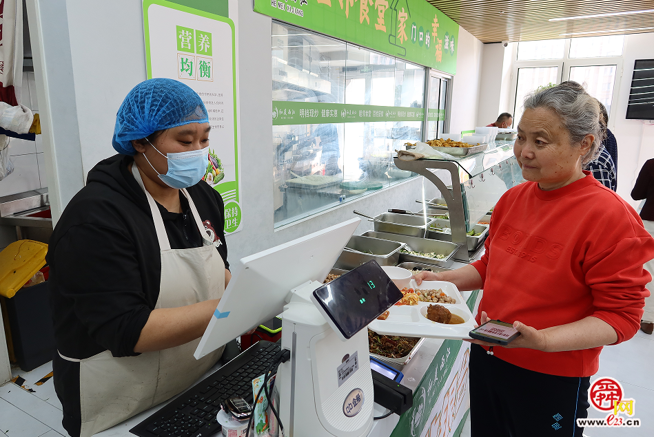 融媒·先锋｜党建垒灶、企业颠勺、群众点菜——睦邻食堂