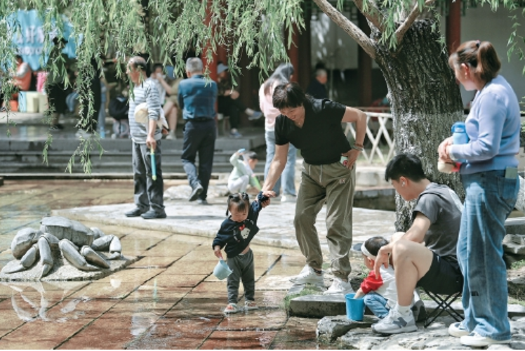 济南最高气温提前迎来今年首个30℃+ 预报周五傍晚到夜间或有小雨