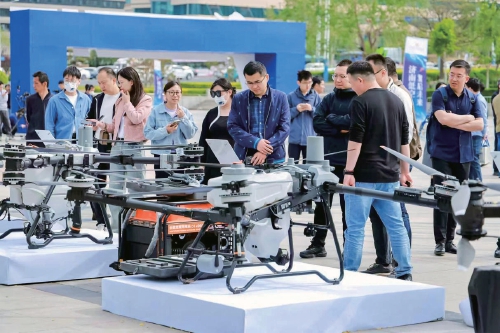 扫码即飞！共享无人机亮相济南