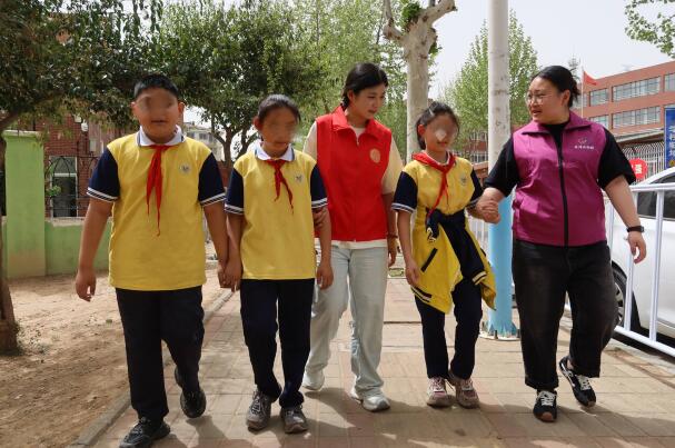 融媒·画像丨“幼吾幼以及人之幼”的当代诠释——三百“织梦人”