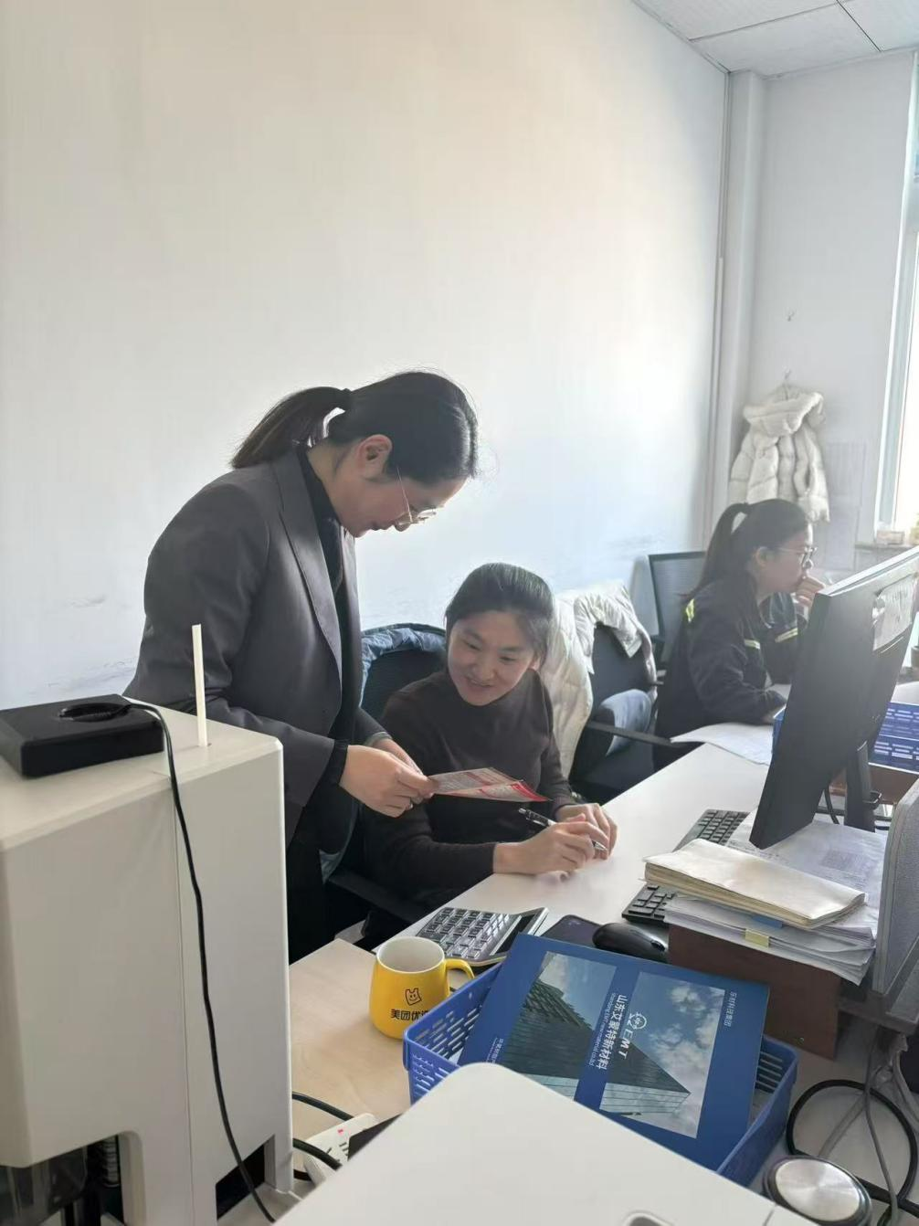广发银行东营分行营业部开展“普惠金融宣传月”活动