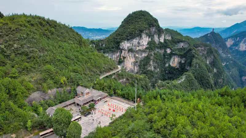 有“龙”则灵有“缸”则名 云阳这样首屈一指世界地质公园