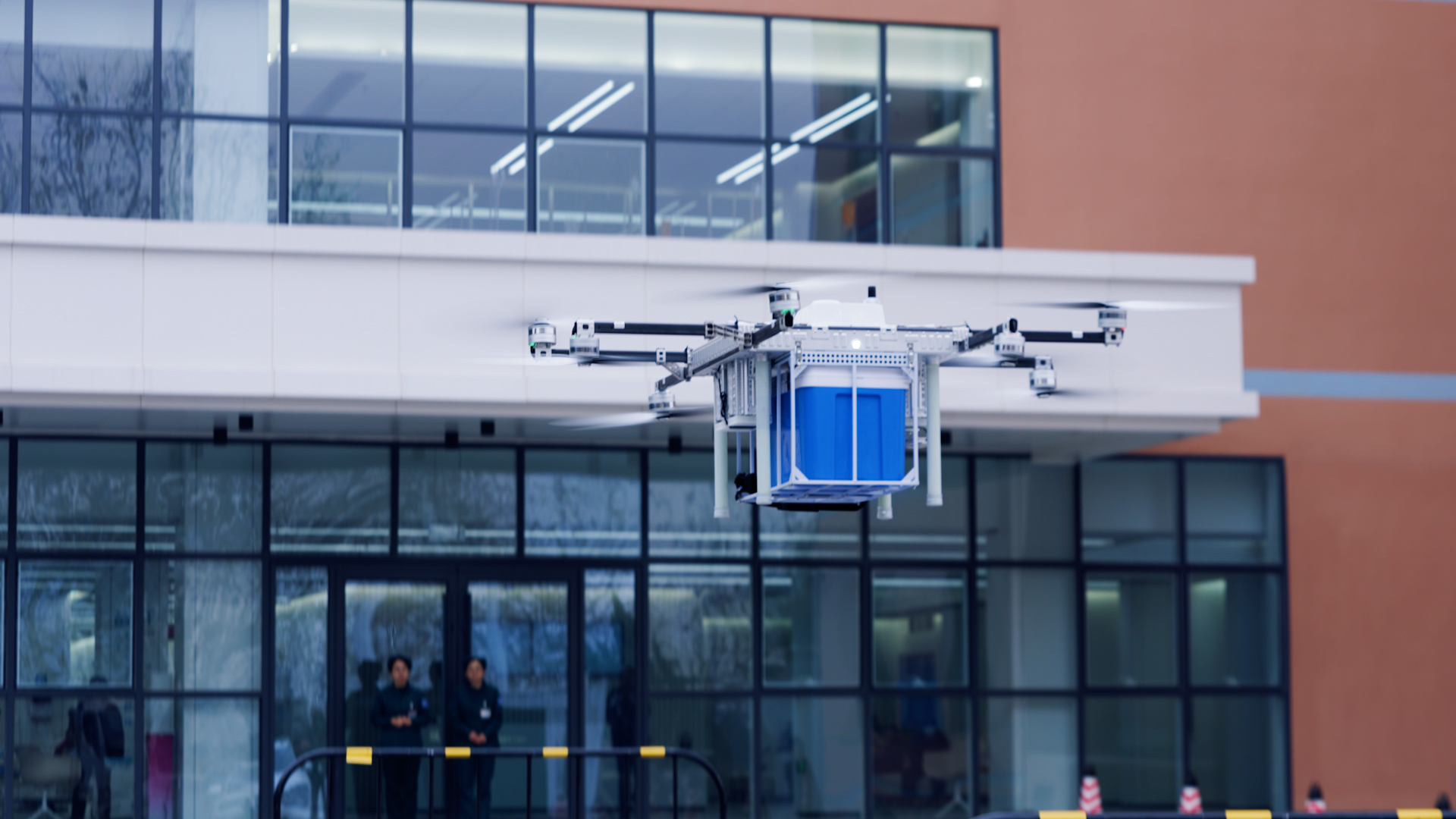 融媒·画像丨向天空要GDP！一张“飞行服务网”，激活万亿“云端市场”