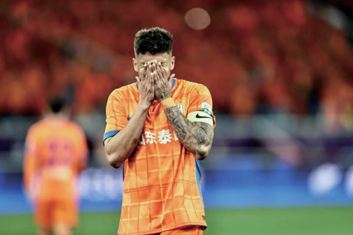 泰山队0比1不敌上海申花，暂居积分榜第五