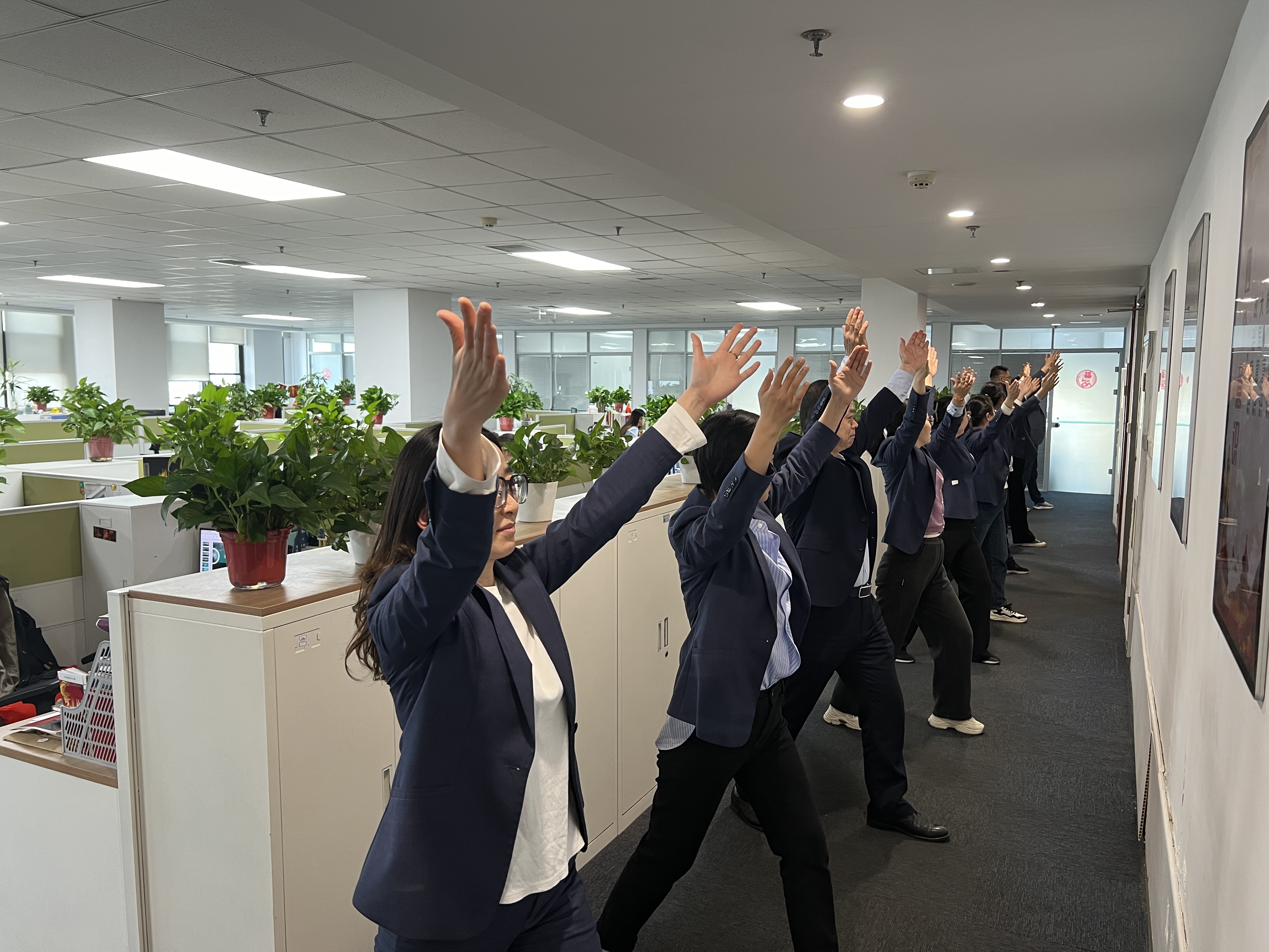 农银人寿山东分公司上线“健康充电站”——工间操活动