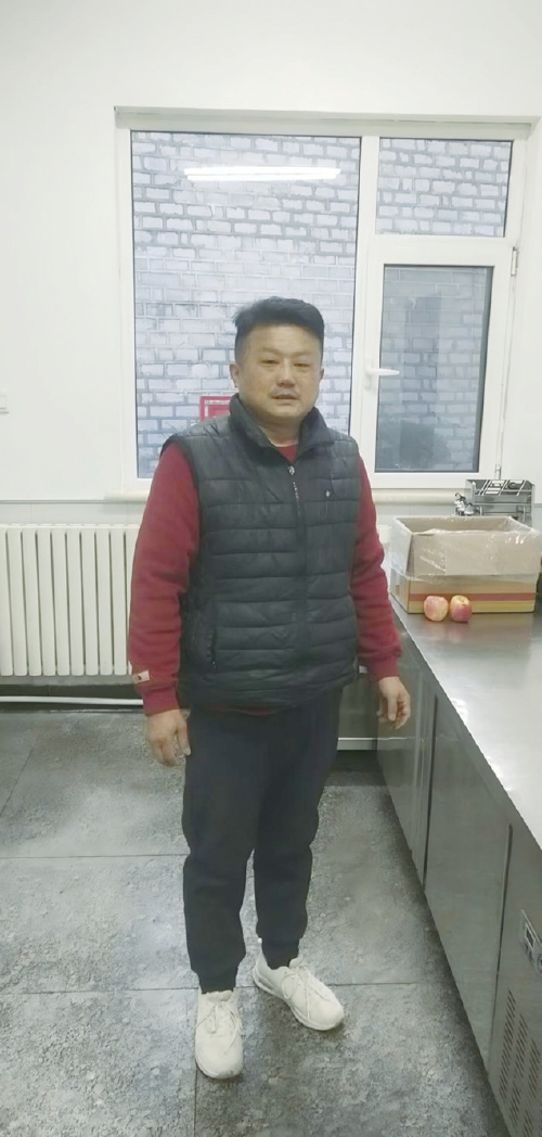 “济南好人”俎永祥:以板凳战尖刀！“米线侠”勇挡醉汉护邻里