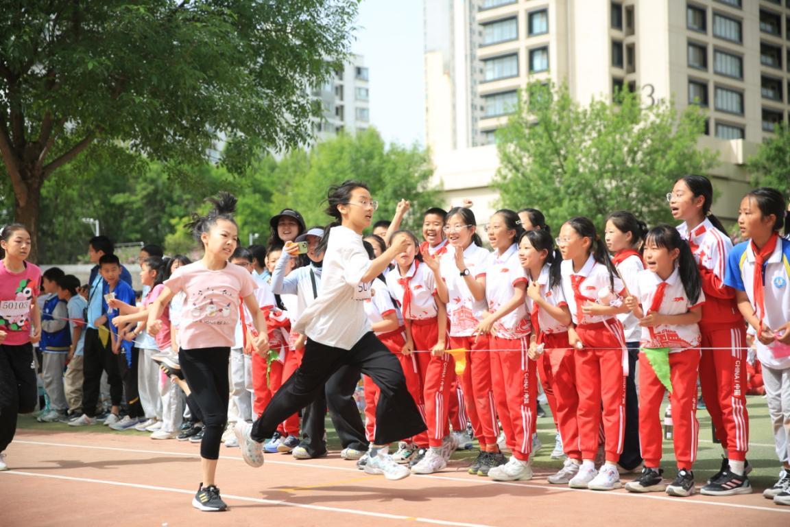 育秀小学春季运动会圆满举行 活力绽放彰显体育精神