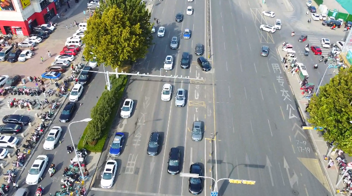 “五一”假期济南交警对轻微违法行为以批评教育为主