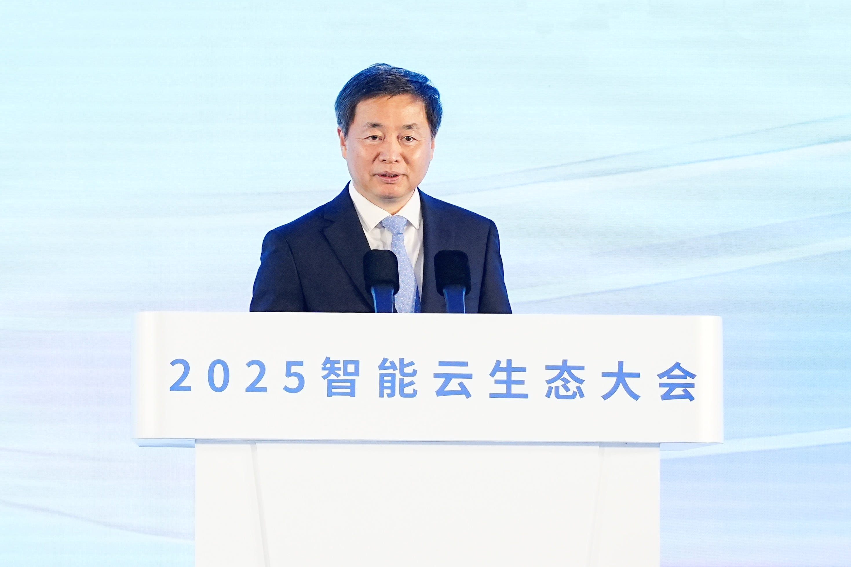 中国电信柯瑞文：数智国云，共谱新篇