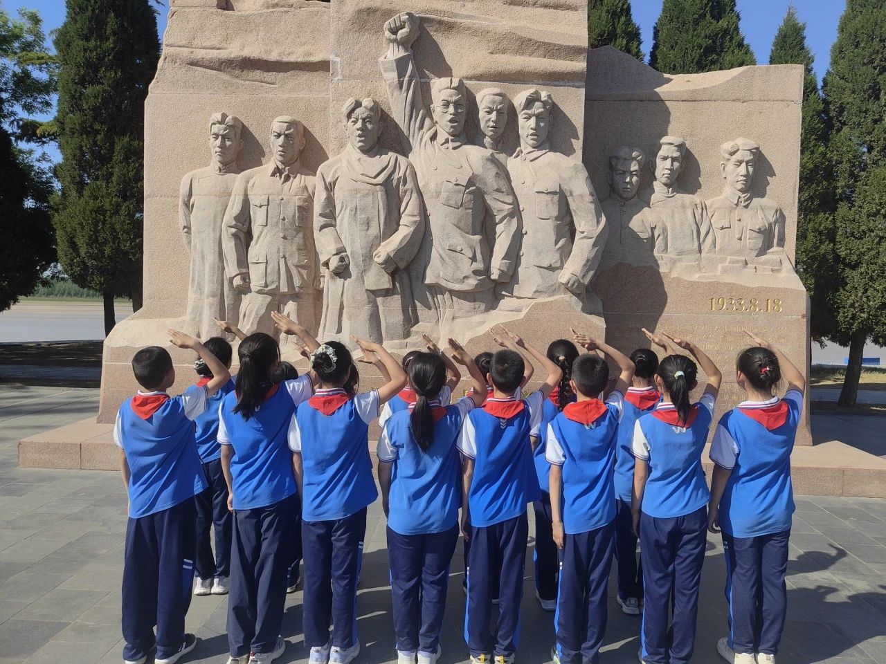 寻根黄河文化·厚植爱国情怀——温家小学四（2）中队黄河百里风景区思政实践活动