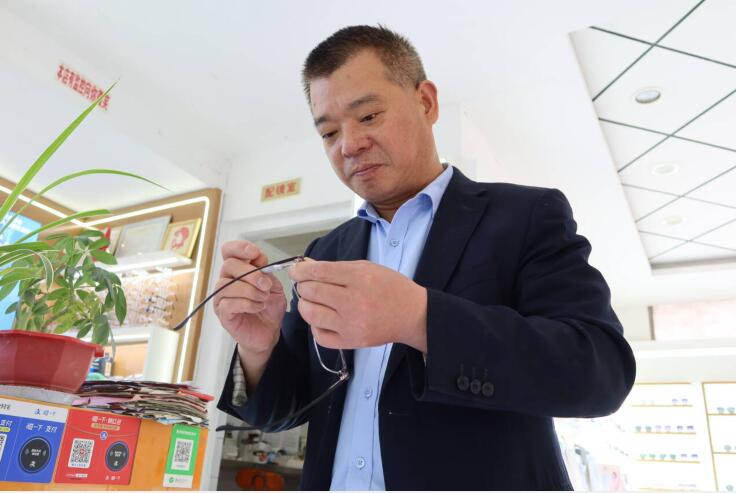 融媒·先锋丨辖区党员“分类管理”，催生治理“先锋矩阵”——“三色光谱”映初心