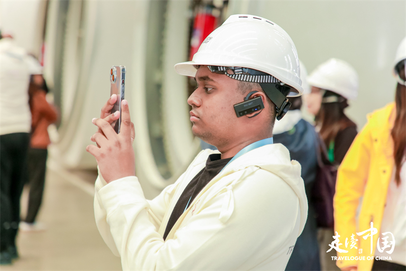 外媒观察：“草原云谷”绿电驱动算力是科技与自然共生的典范