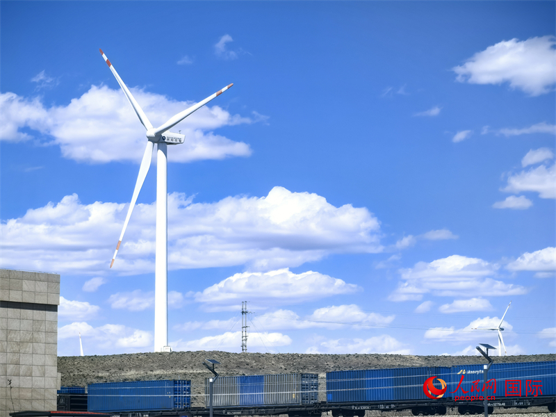 外媒观察：“草原云谷”绿电驱动算力是科技与自然共生的典范