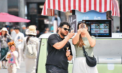 网友热议——政策红利释放，便利服务吸引海外客流