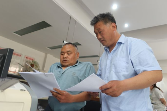 融媒·画像丨三段创业路，一生助残情——送“光”的人