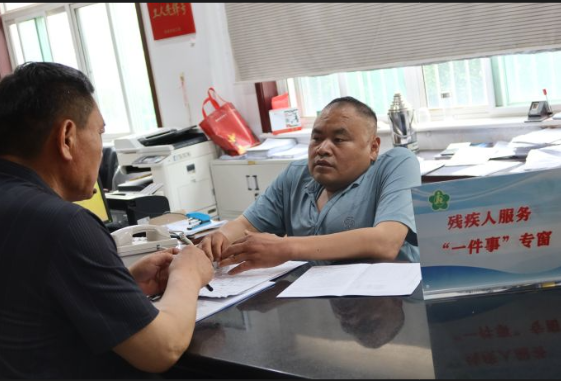 融媒·画像丨三段创业路，一生助残情——送“光”的人