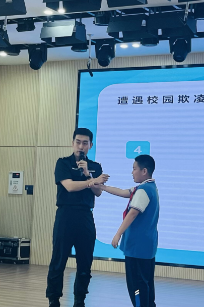 法治护航 平安成长——历城区明睿小学法治进校园活动