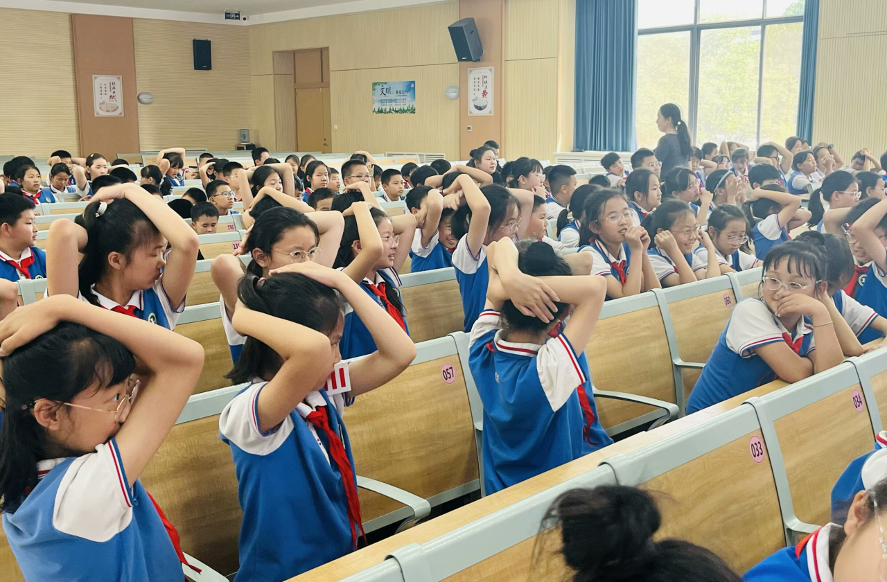法治护航 平安成长——历城区明睿小学法治进校园活动