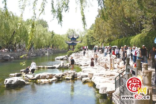 济南气温连续两天冲上40℃ 明起冷空气携雷雨“救场”