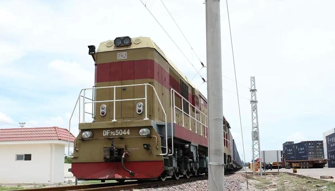 跨越山海的“双向奔赴”！山东中欧班列东南亚集结中心落地老挝万象