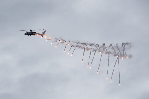 中柬“金龙-2025”联演举行海空方向实兵演练