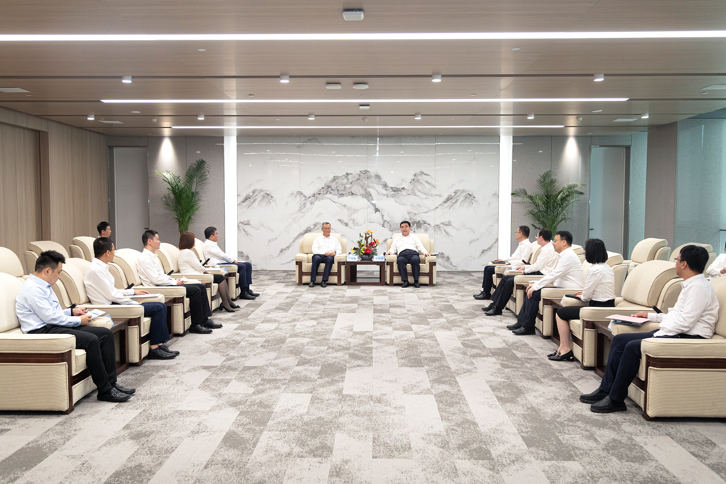 中国光大银行与山东重工集团签署战略合作协议