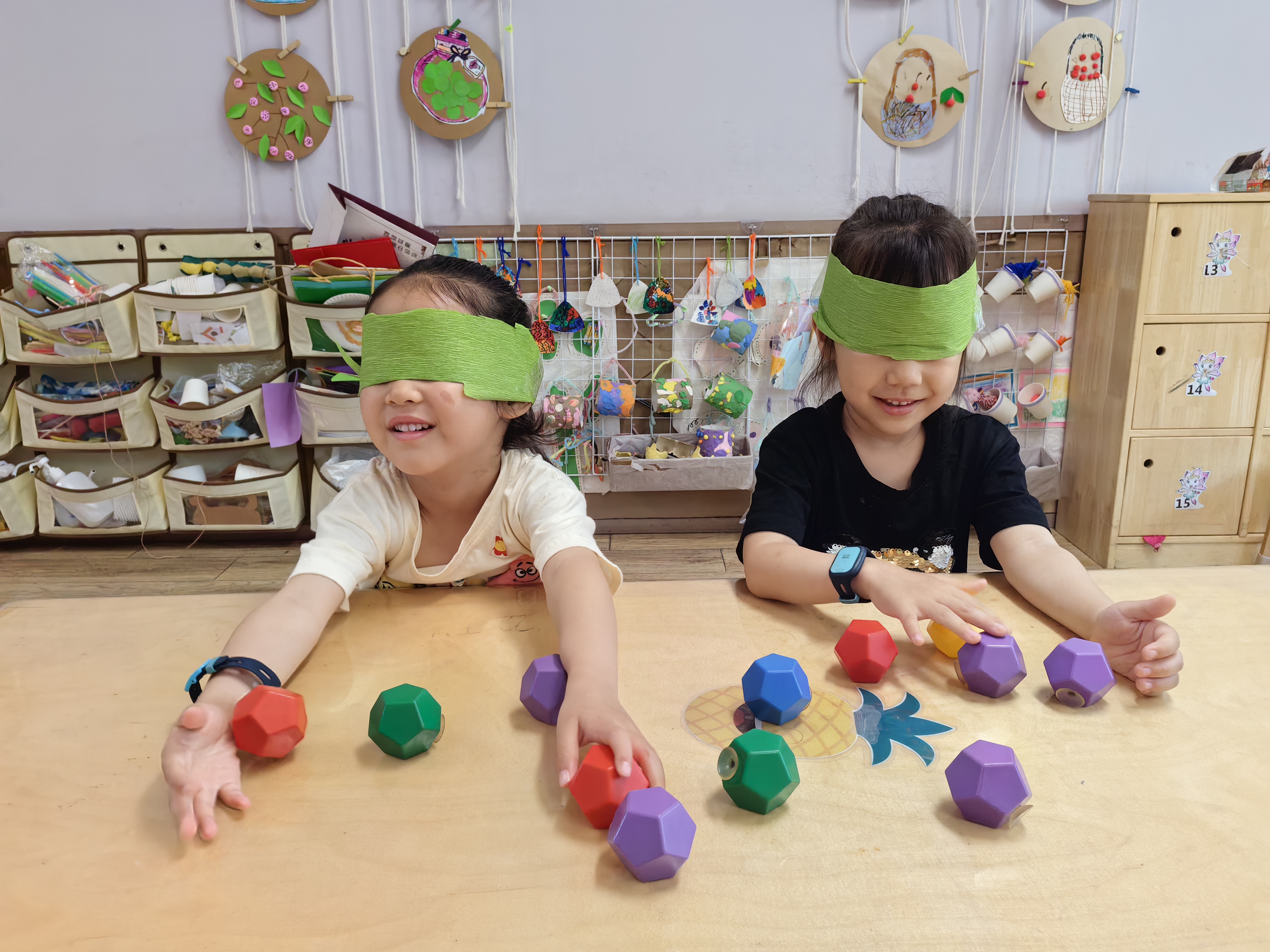 “目”浴阳光 拥有明亮“视”界！蒙润幼教集团开展全国爱眼日主题活动