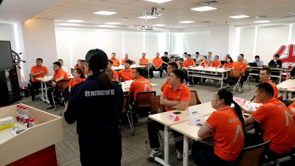 “橙心守护”织密生命防护网 平安产险山东分公司急救知识公益巡讲走进理赔一线