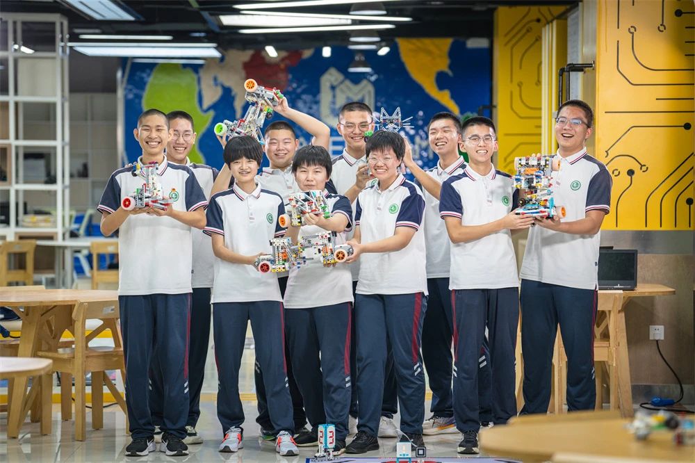 初中毕业生注意！历城二中特色生招生简章来了！两大校区100人！