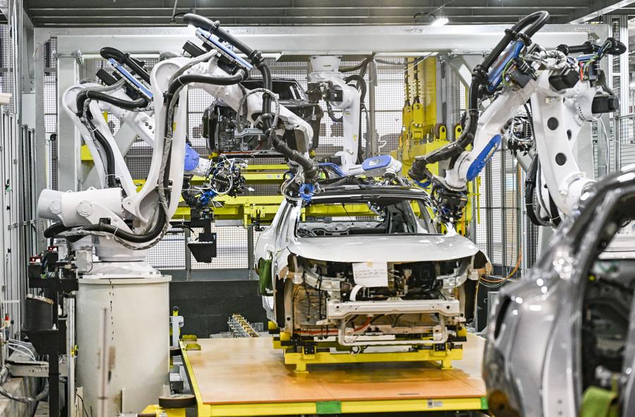 中 경제 브리핑...5월 부가가치 산업생산 5.8% 증가 外