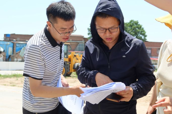 融媒·画像丨收集“泥土数据”，算出“大国粮策”——麦田“精算师”