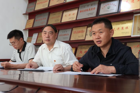 融媒·画像丨收集“泥土数据”，算出“大国粮策”——麦田“精算师”