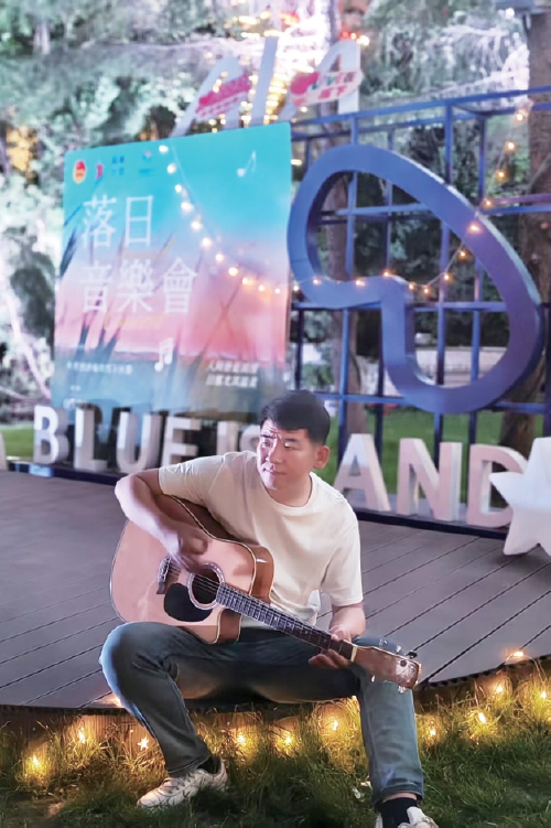 姚广彬：年轻的朋友来相会