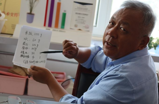 融媒·画像丨试验田里，71个“选手”正在经历一场“淘汰赛”——稻香探秘者