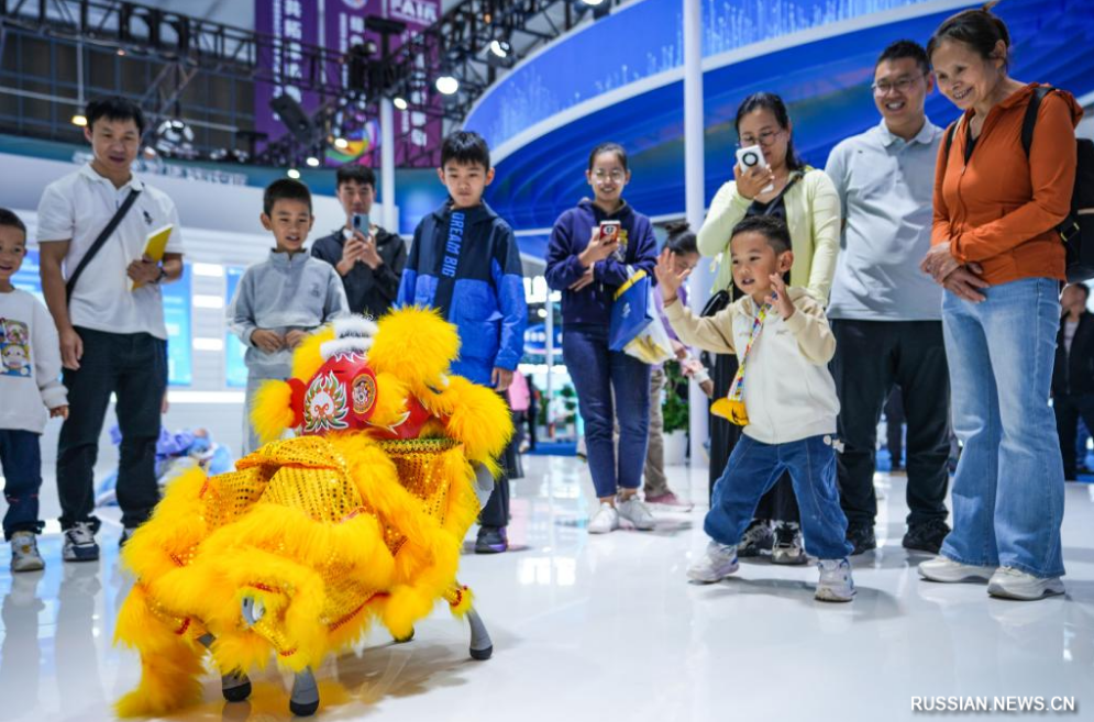 Высокотехнологичные экспонаты на 9-м ЭКСПО 