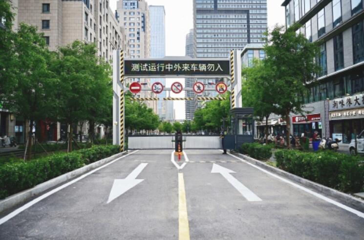 济南CBD地下环路试运行 串联“山泉湖河城”5大超高层在内的万余个地下停车位