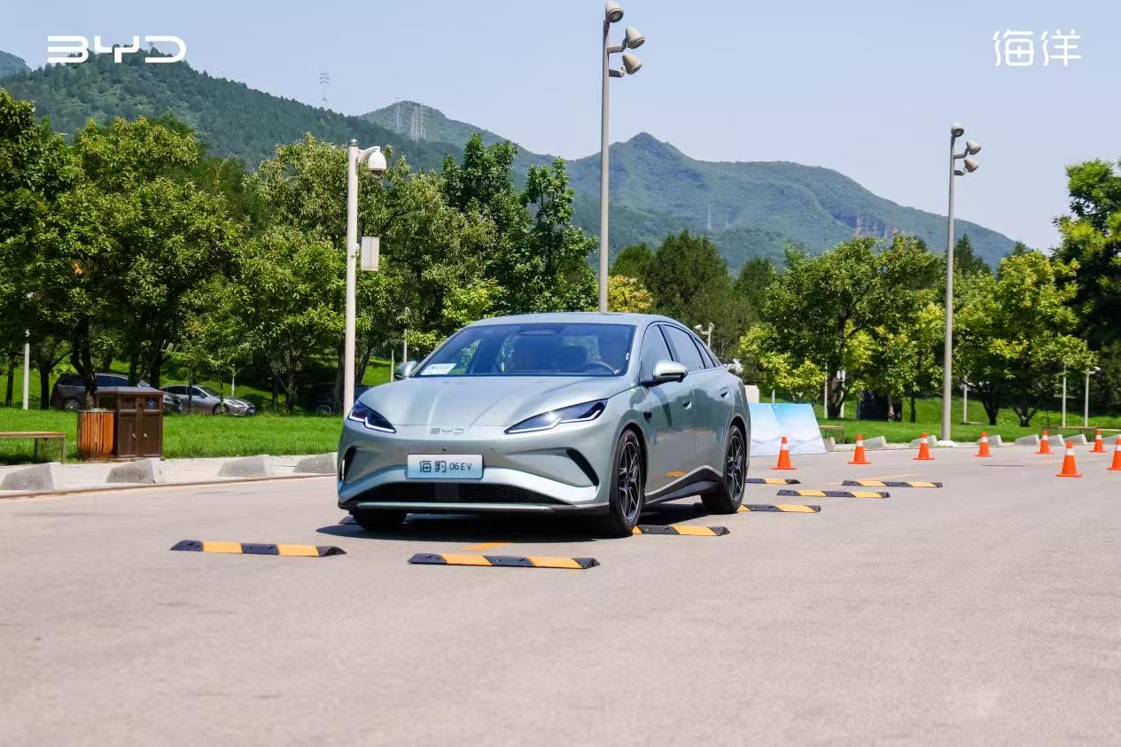 海豹06EV：解锁纯电轿跑新体验，重新定义家用出行