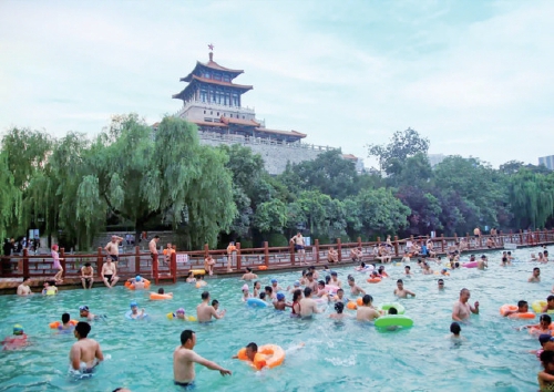 炎炎夏日，来济南开启玩水狂欢模式