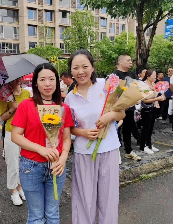 阳光力量守护梦想征途 阳光人寿全国联动爱心助考情暖高考季