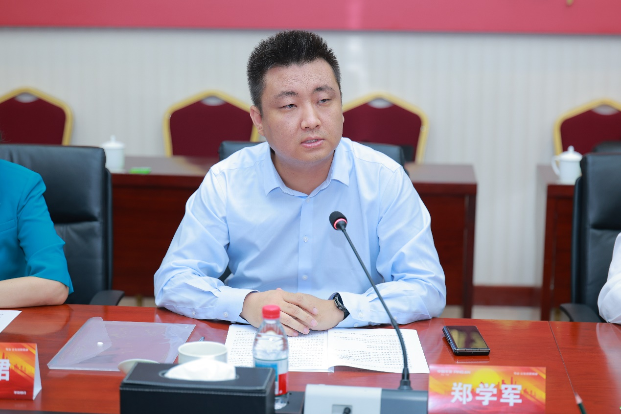 新闻路上 平安同行